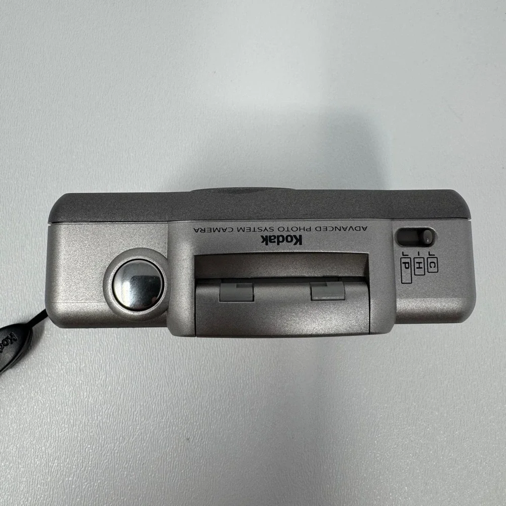 Kodak Advantix T550 APS Film Camera Ektanar 28mm f3.5 Lens Silver AF